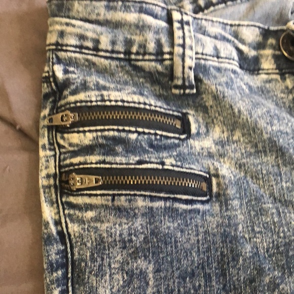 Guess women’s skinny jeans - Picture 4 of 6